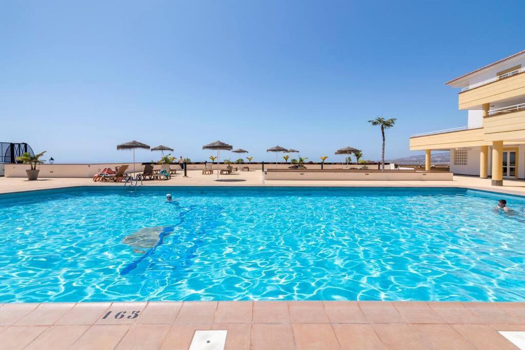 Appartamento The Sunset Views Costa Adeje, Heated Pool